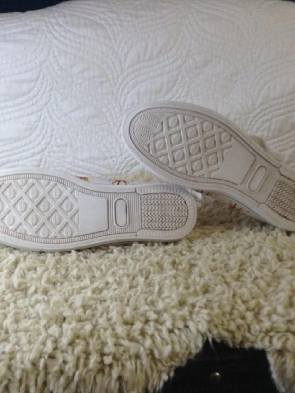 Like New Giraffe Canvas Sneakers W8 Unmarked similar to Chucks Outdoors Wildlife